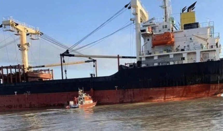 Tuna Nehri'nde gemi mayına çarptı! İlk açıklama geldi