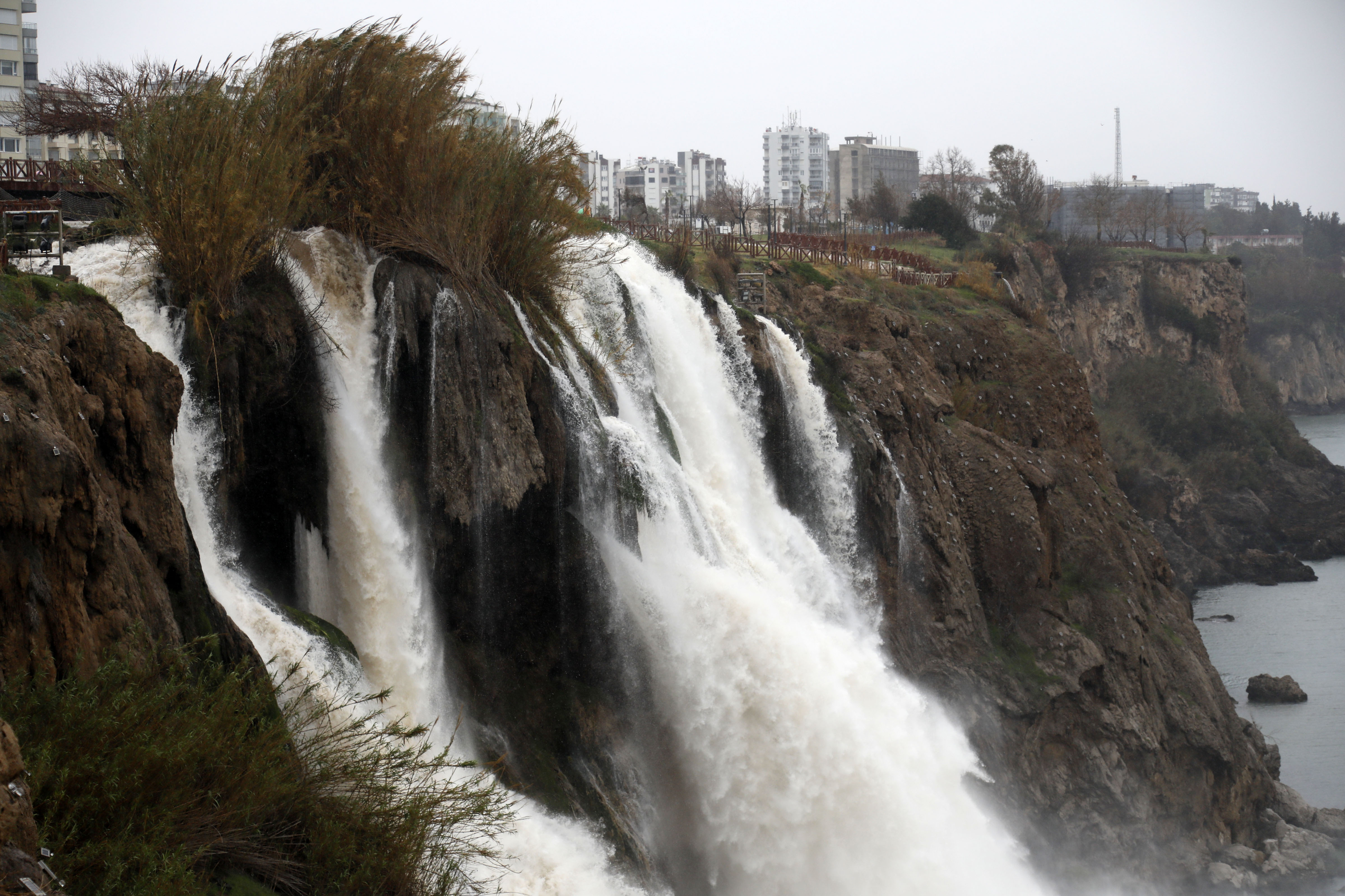 Camur Gibi Akan Duden Selalesinde Kirlilik Azaldi 3372 Dhaphoto3