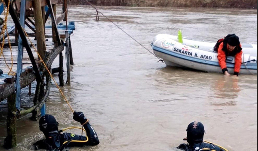 Sakarya Nehirde Bulunan Kadin