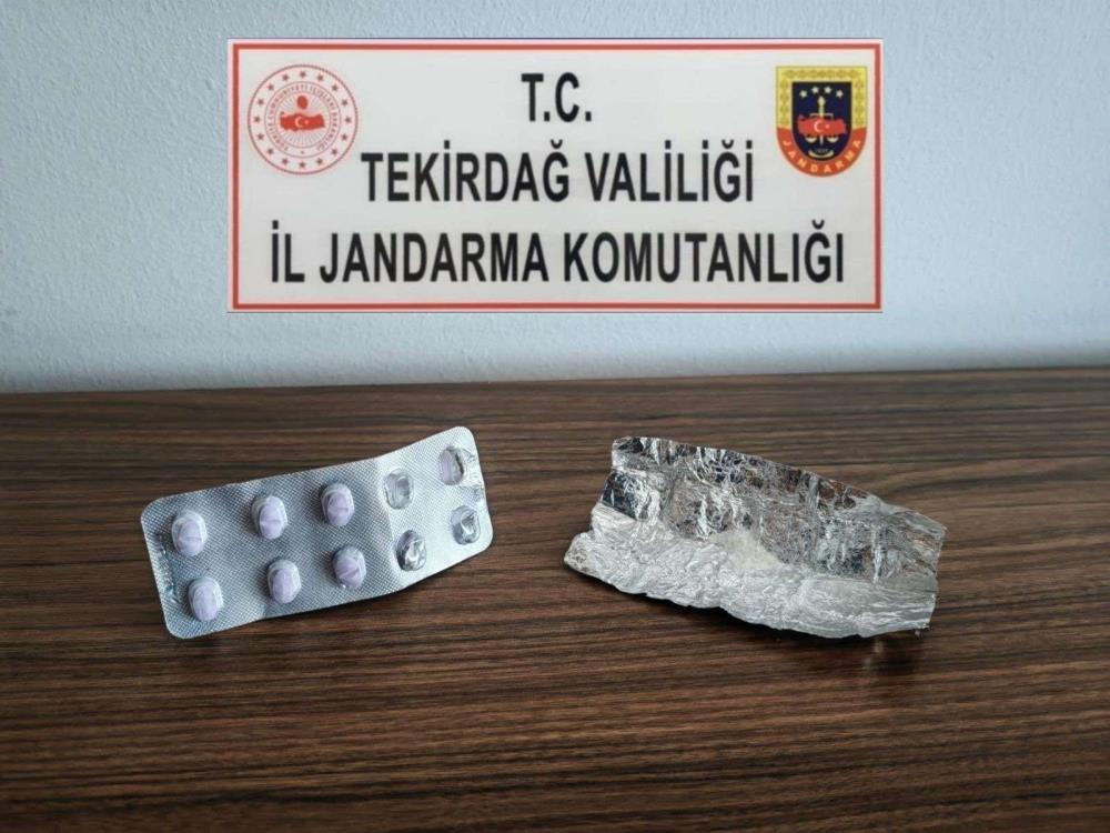 Uyusturucu Ve Silah Kacakcılarına Jandarma Gecıt Vermedı 20Subat2024 2