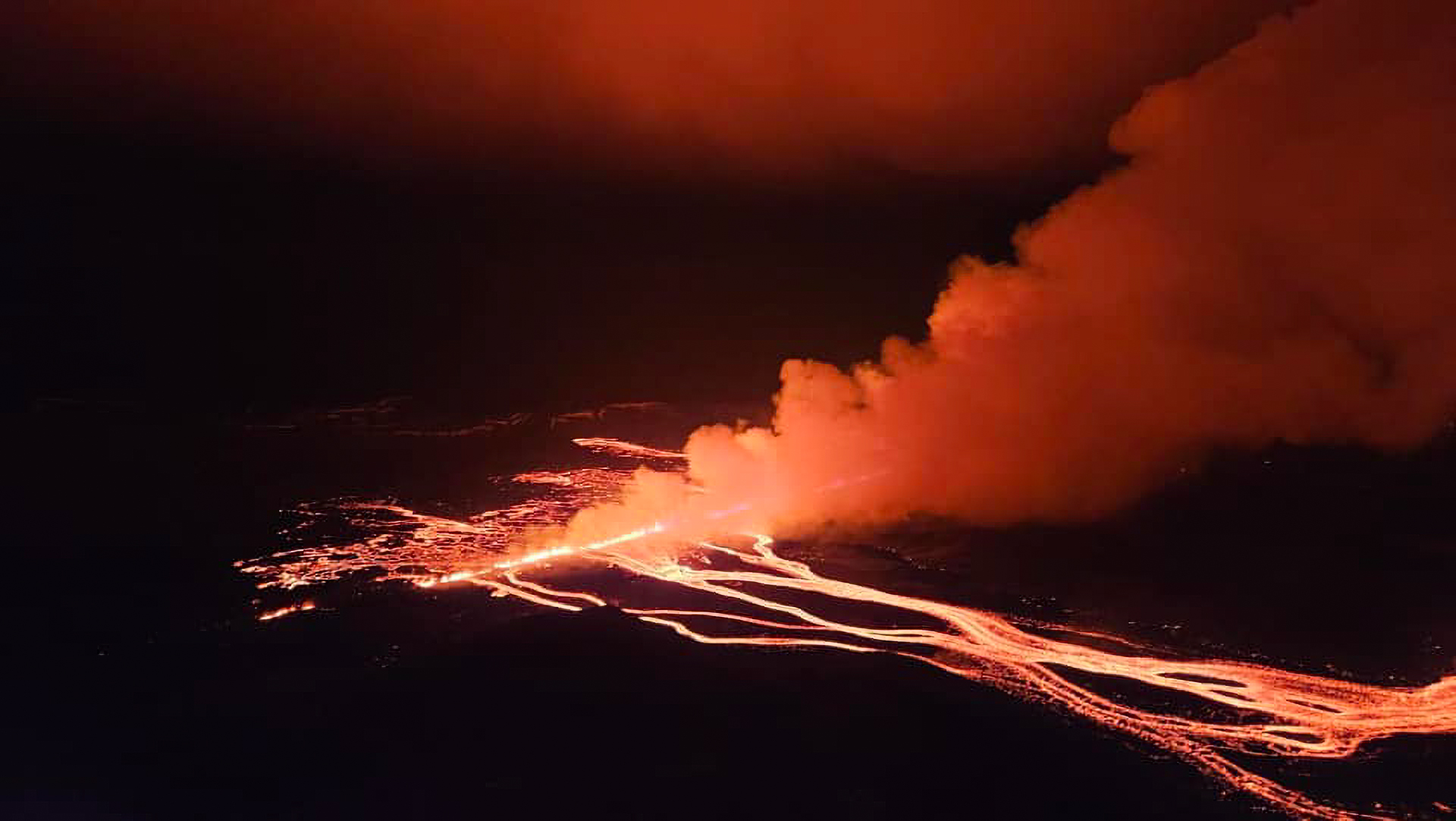 Izlanda Yanardag Patlama Lavlar 18032024 Aa (7)