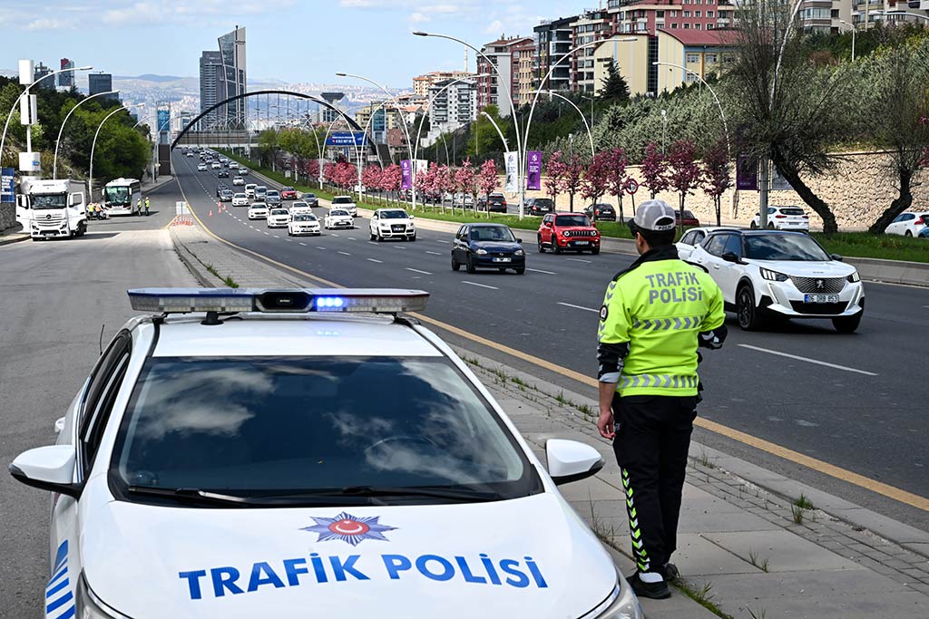 Ankara Trafik Tatil Donusu 14042024 Aa (8)