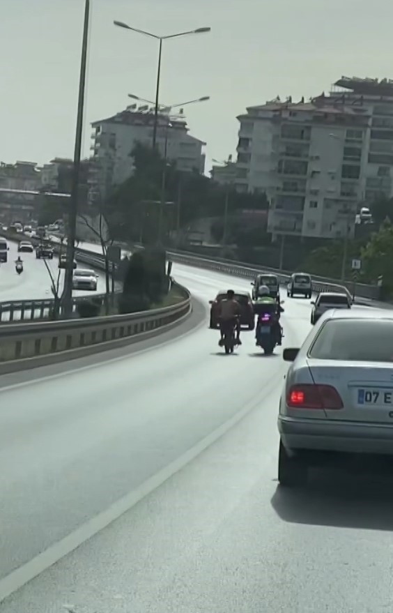 Antalya Motosiklet Polis 27042024 Iha (2)
