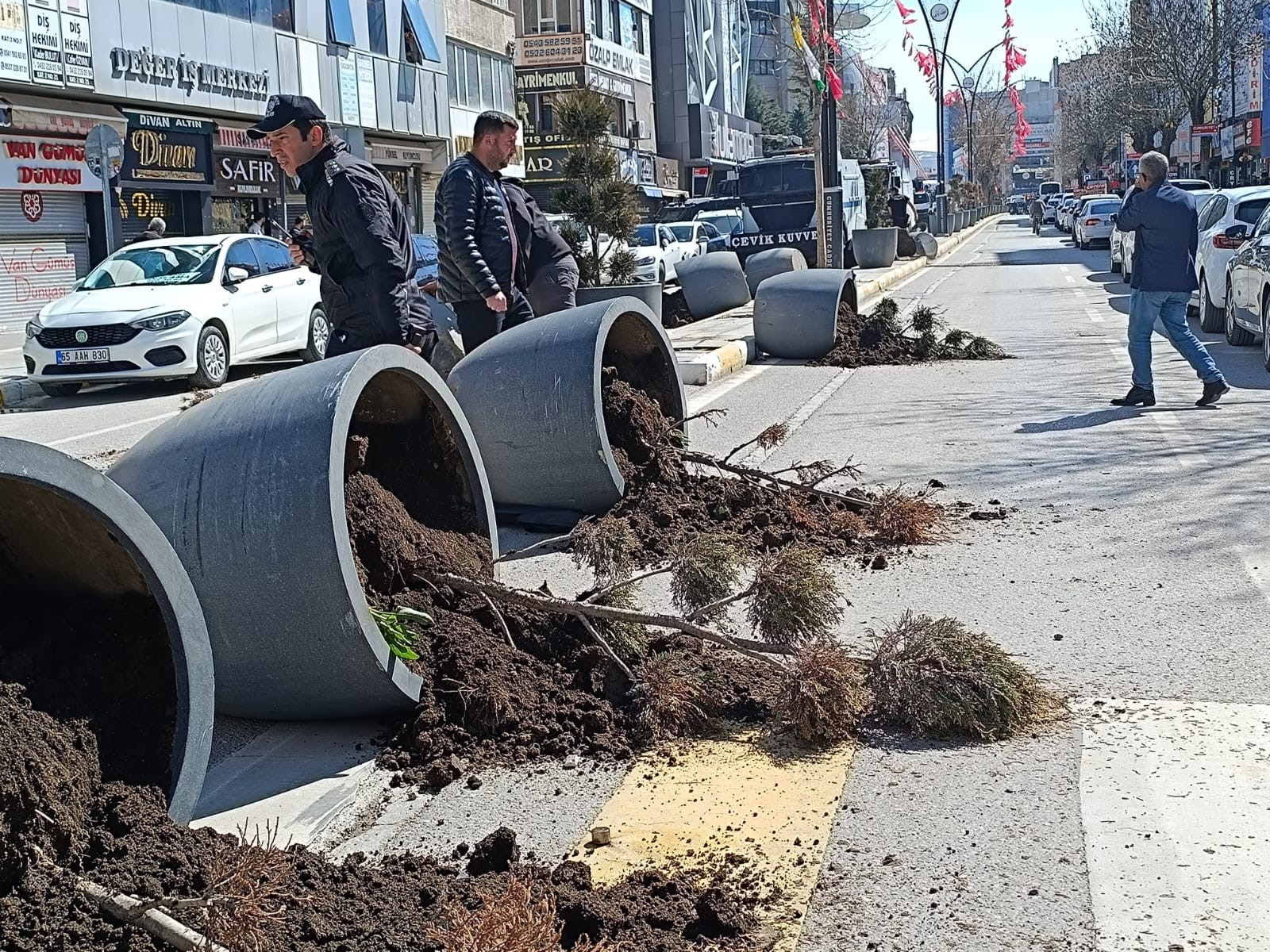 Van Buyuksehir Belediye Baskani Degisti 02042024 Iha (1)