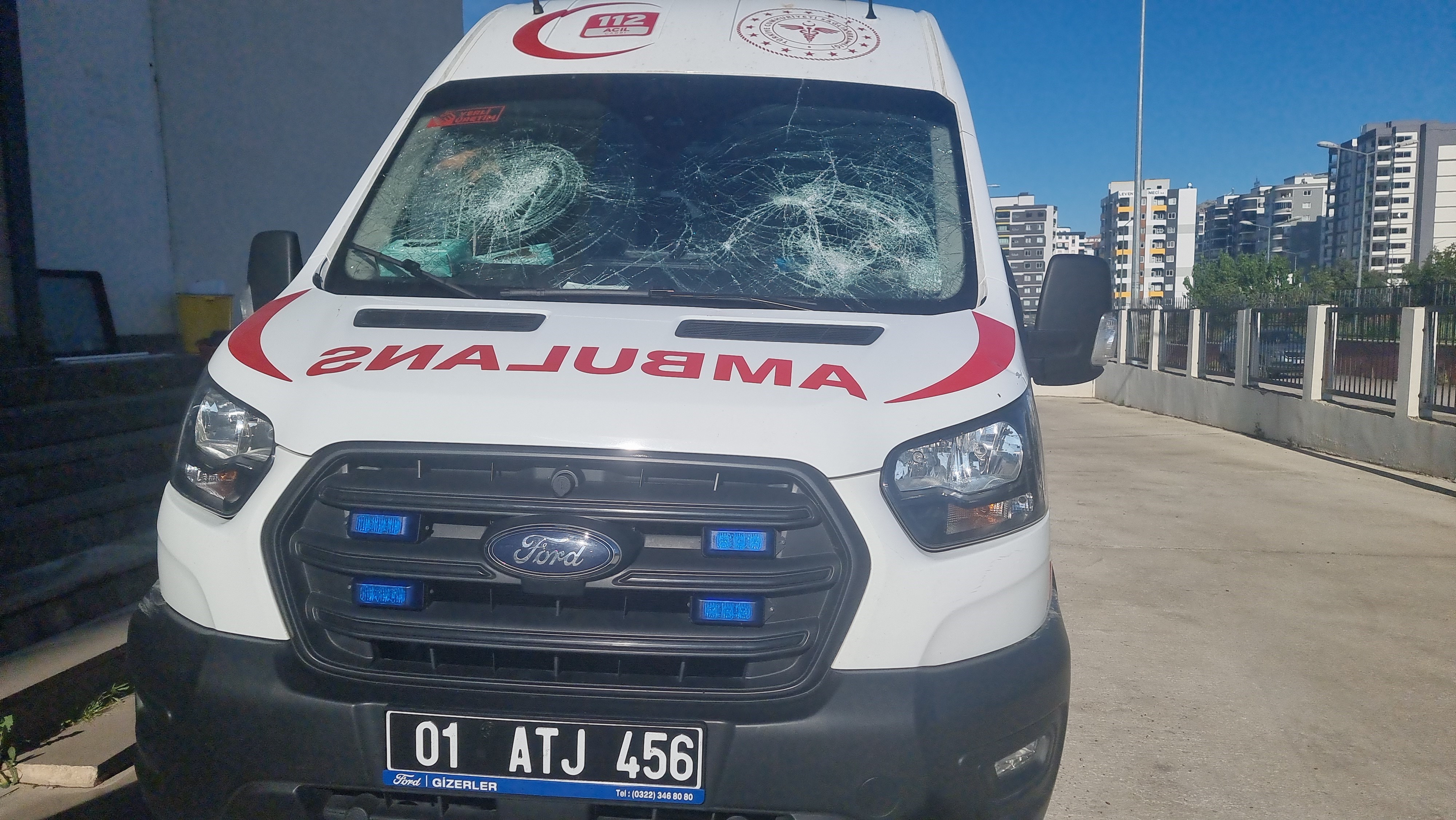 Adana Ambulansa Kurekle Saldirdi 06052024 Iha (3)