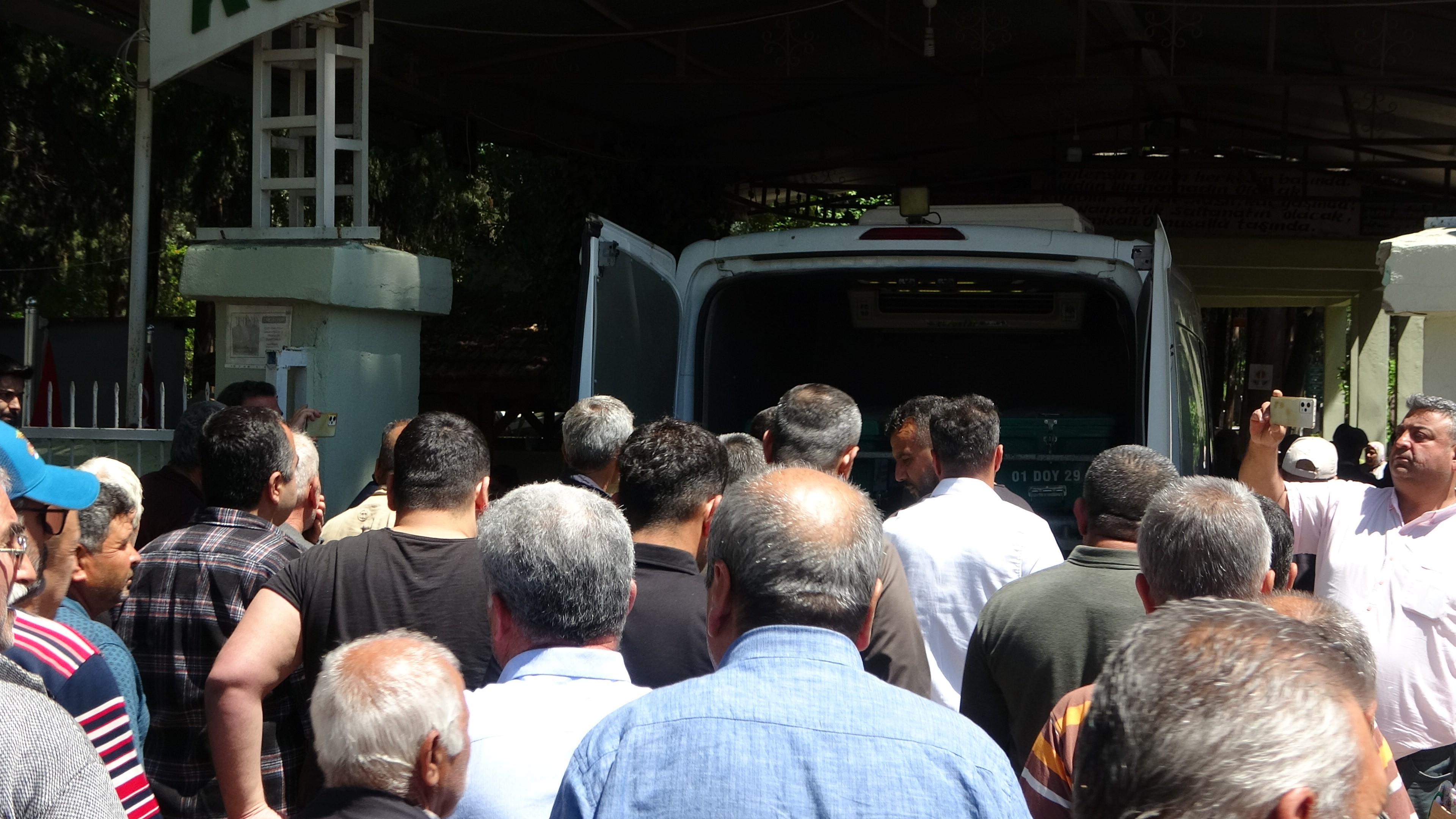 Adana Ambulansa Kurekle Saldirdi Cenaze 06052024 Iha (5)
