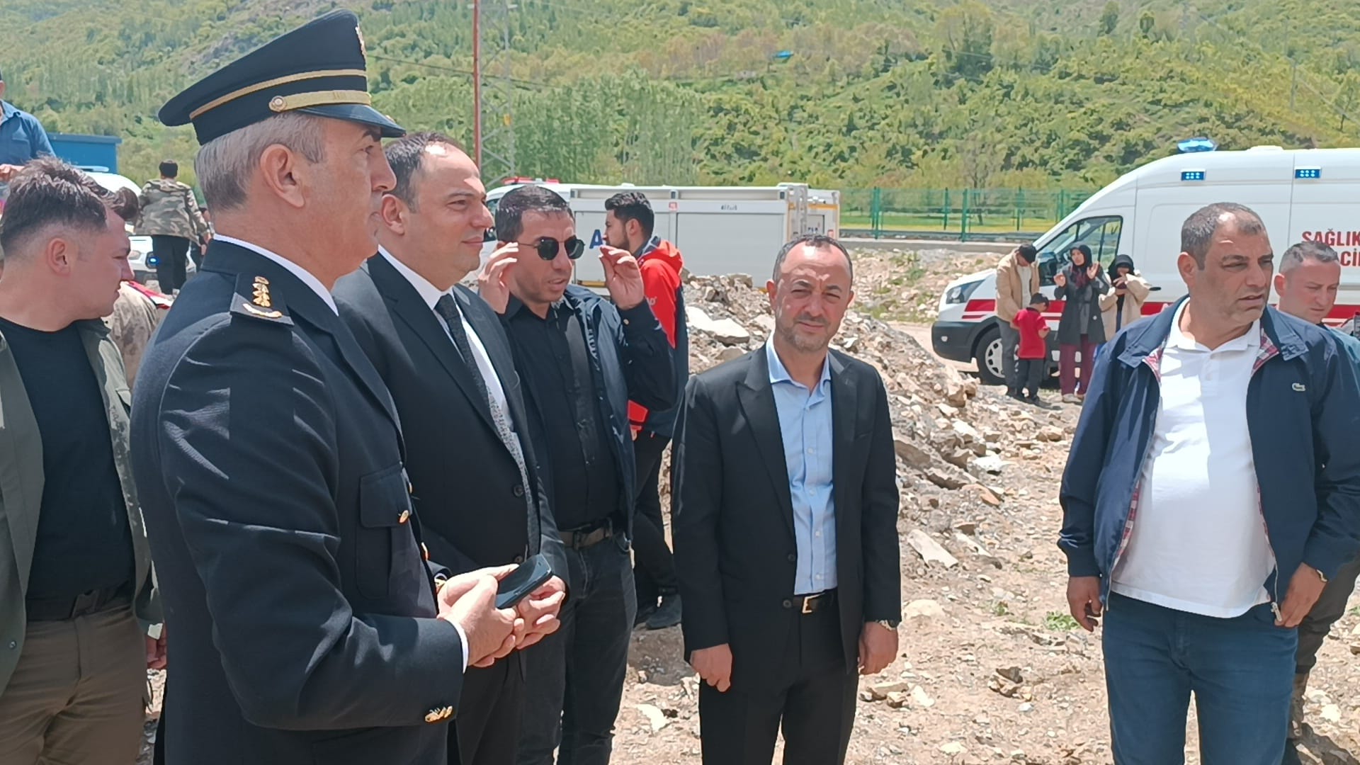 Bitlis Yolcu Otobusu Dereye Uctu 19052024 Aa (4)