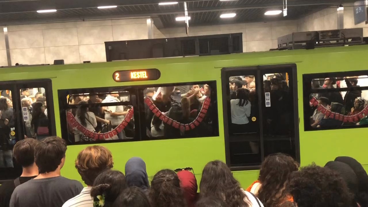 Bursa Metro Vagonu Kavga 19052024 Iha (1)