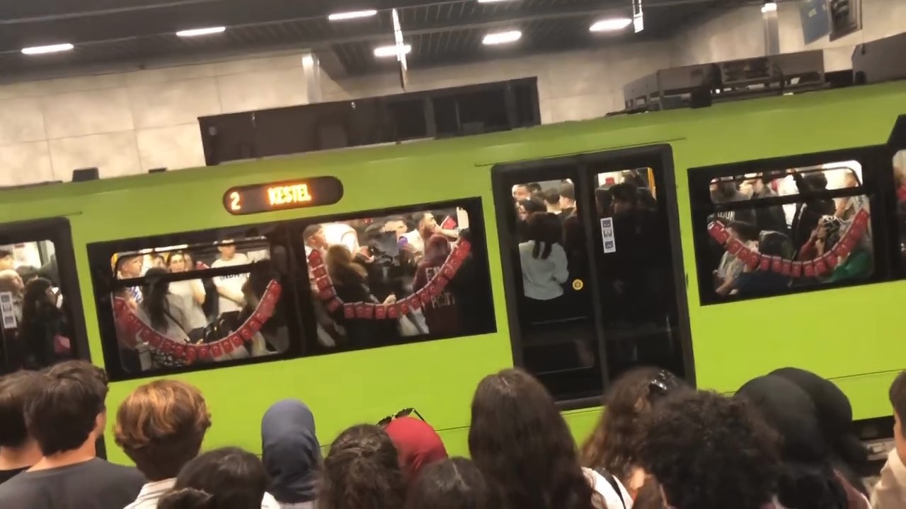 Bursa Metro Vagonu Kavga 19052024 Iha (2)