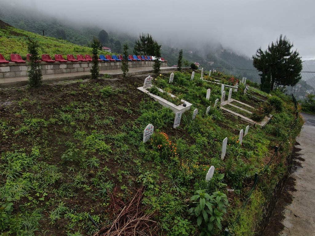 Trabzon Carsibasi Mezarlik 17052024 Iha (6)