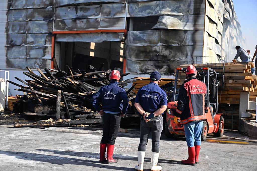 Ankara Palet Fabrikasi Yangini 23062024 Aa (2)