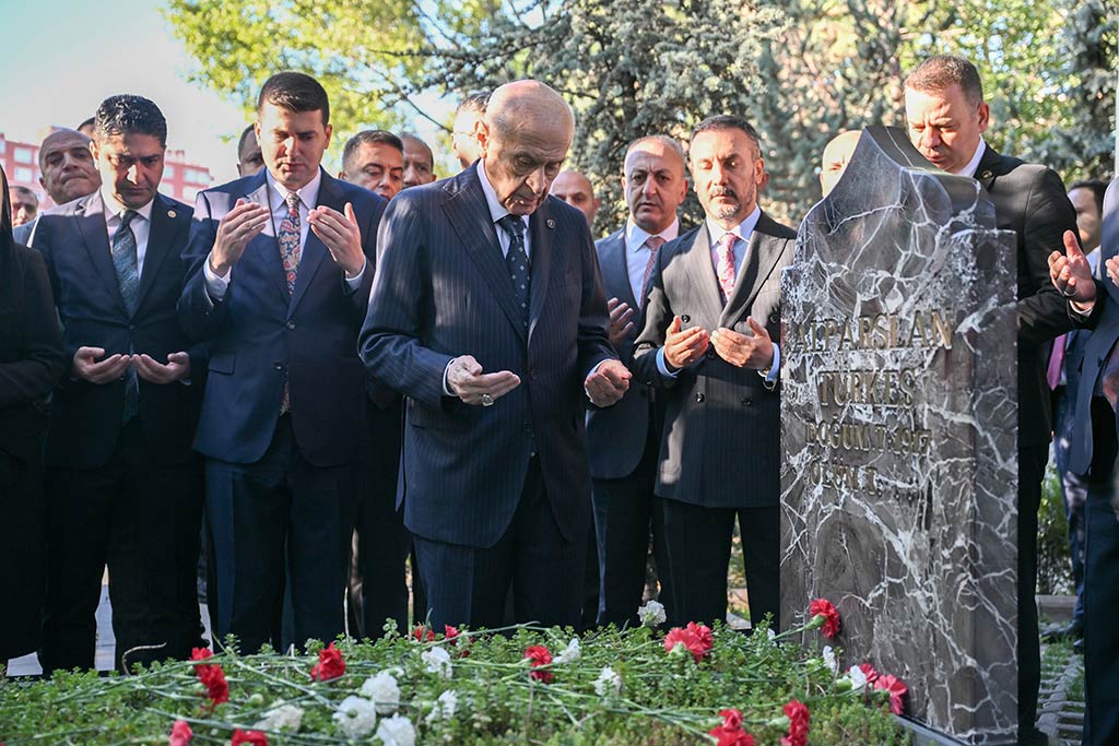 Devlet Bahceli Alparslan Turkes Mezarligi 16062024 Aa (7)