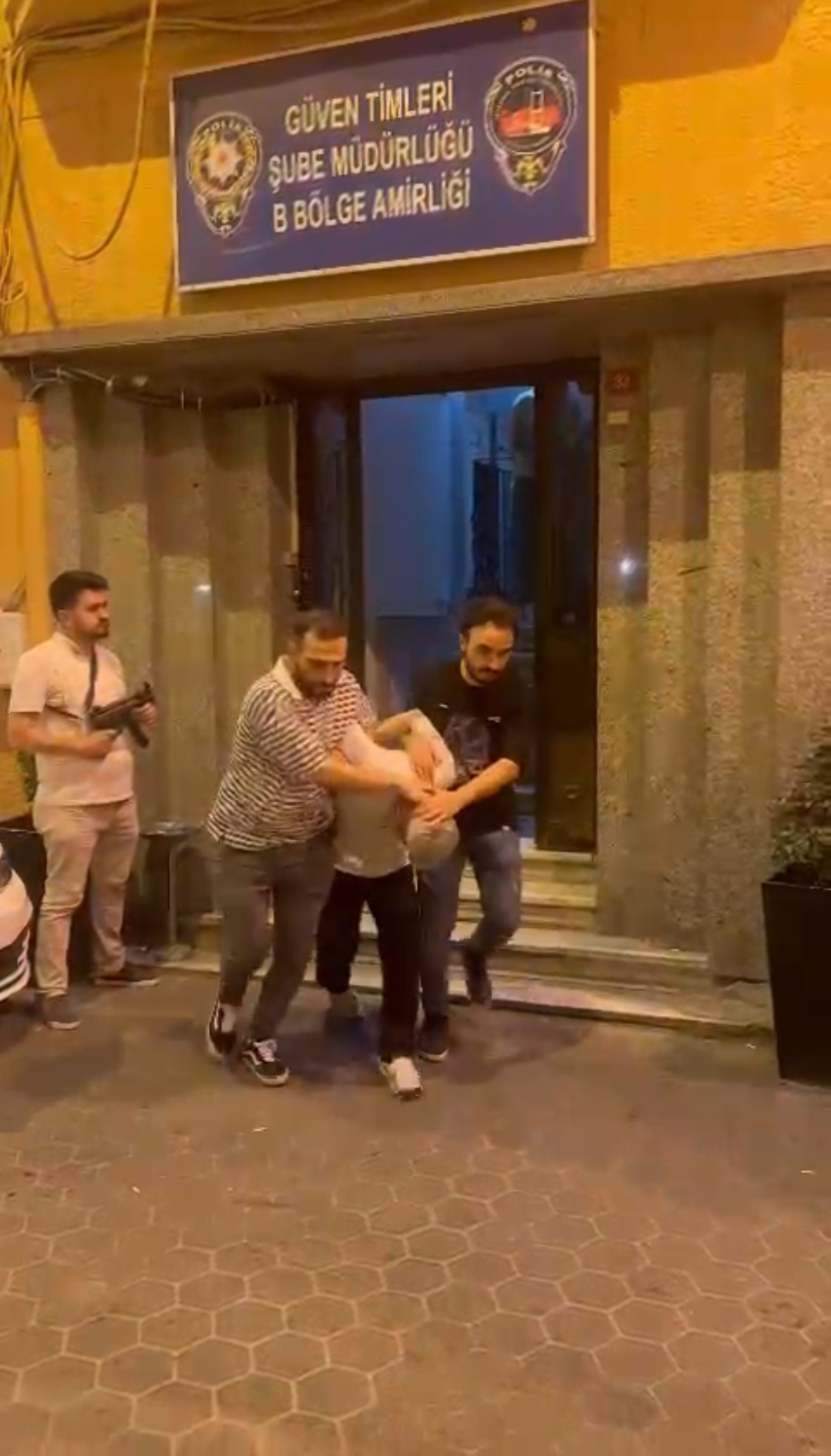 Taksim Isletme Kursun Saldiri 18062024 Iha (4)