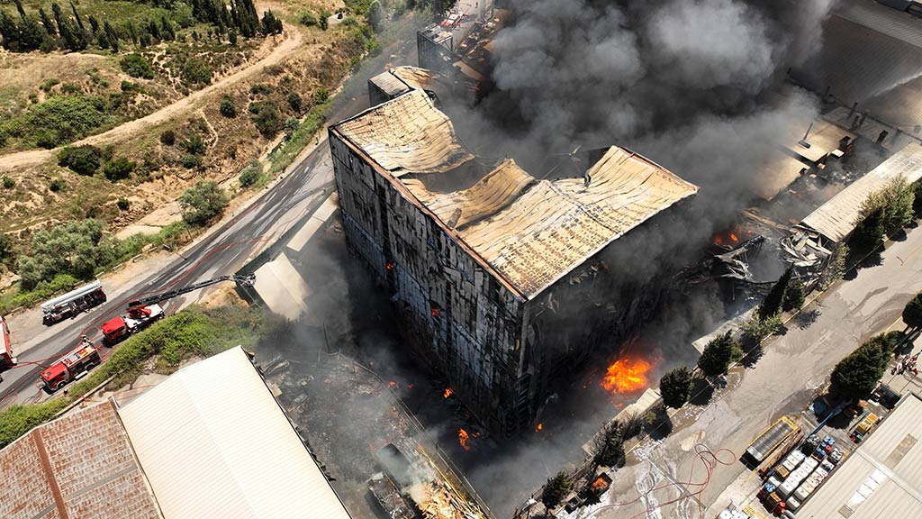 Tuzla Fabrika Yangini Ormana Sicradi 180620024 Aa (7)