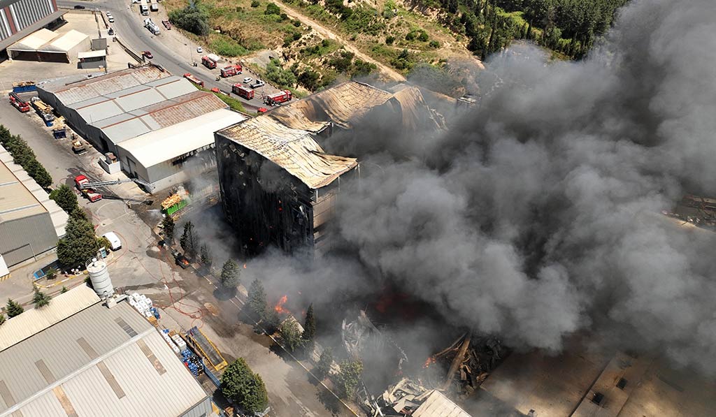 Tuzla Fabrika Yangini Ormana Sicradi 180620024 Aa (9)